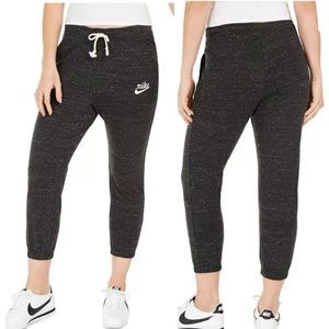 Nike Vintage Gym Capri Jogger Sweatpants